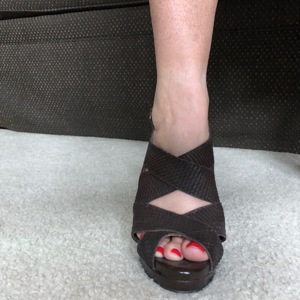 Shoes - Picture 2 of 4